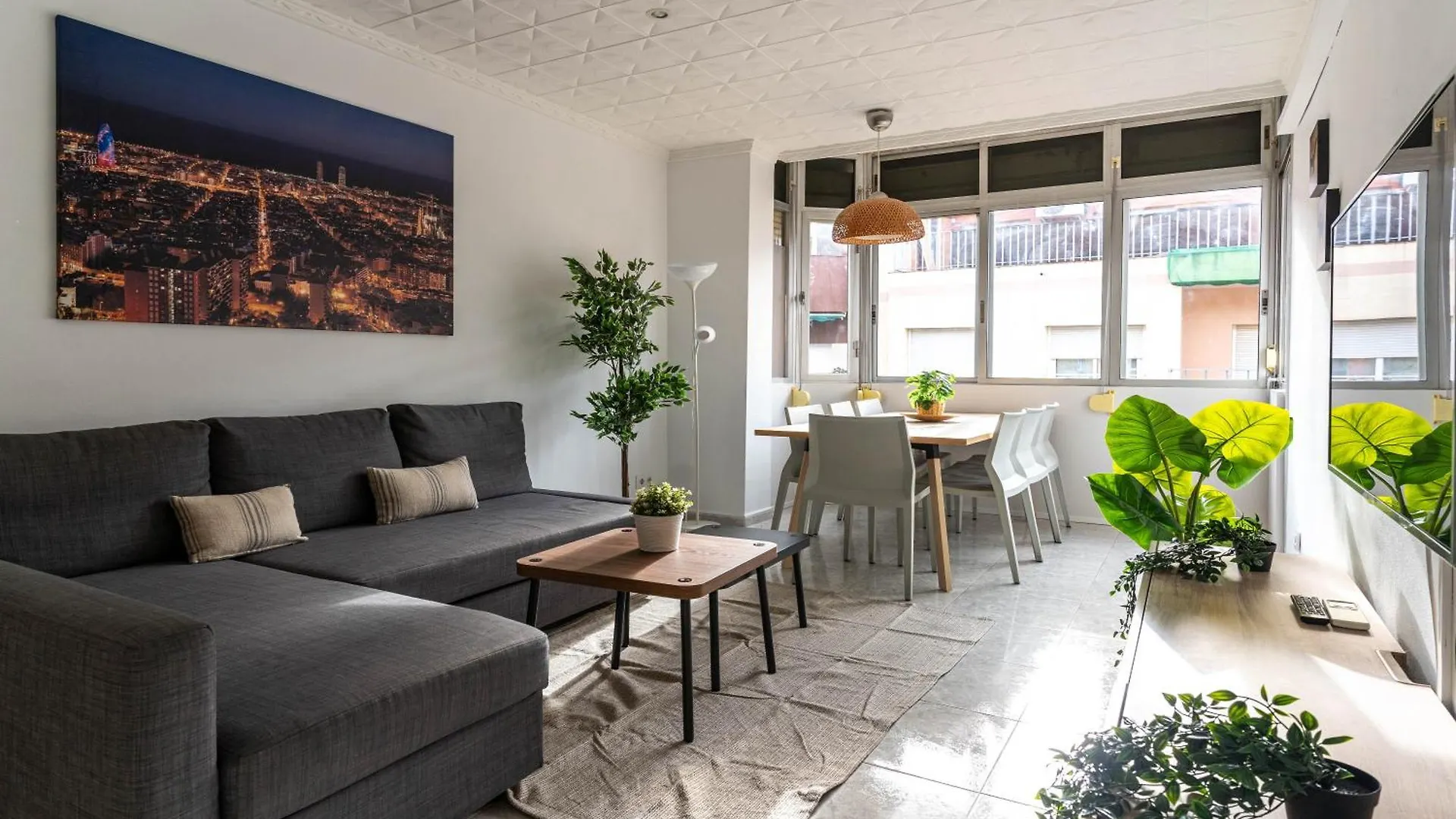 Daire Bonito Apartamento Camp Nou Barselona