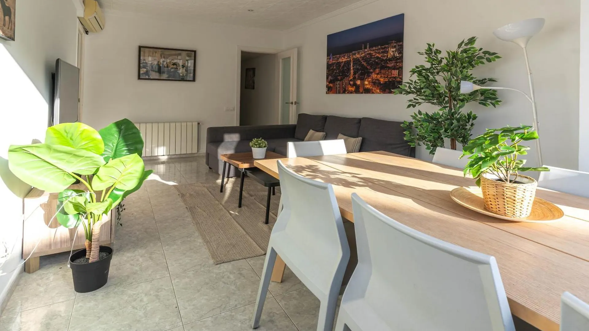Daire Bonito Apartamento Camp Nou Barselona İspanya